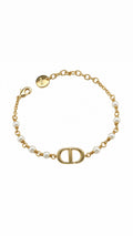 D - Elegant Pearl Charm Chain