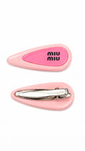 MM Fluid Arch Emblem Hair Clip Set
