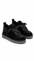 UG-Black Sneakers